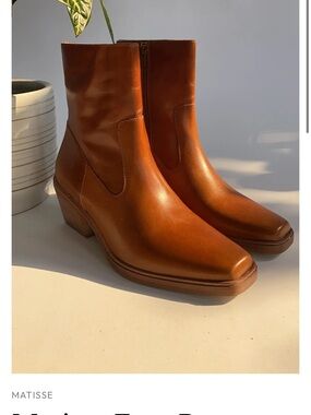 Matisse Ezra Cognac Leather Square-Toe Ankle Boots